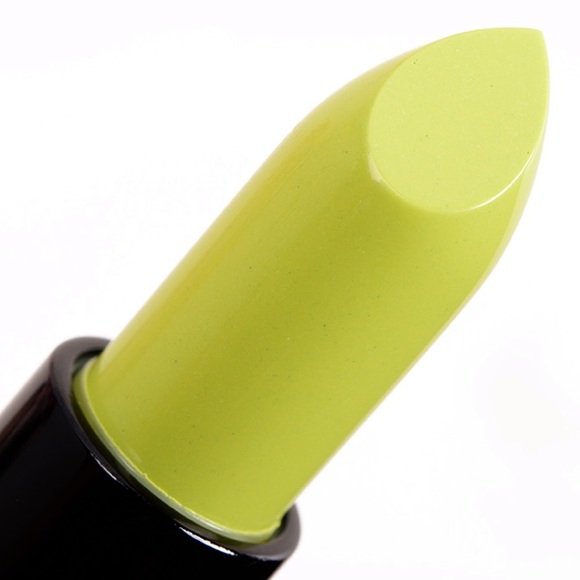 MAC Troll Lipstick - Can’t Be Tamed - Picture 3 of 4